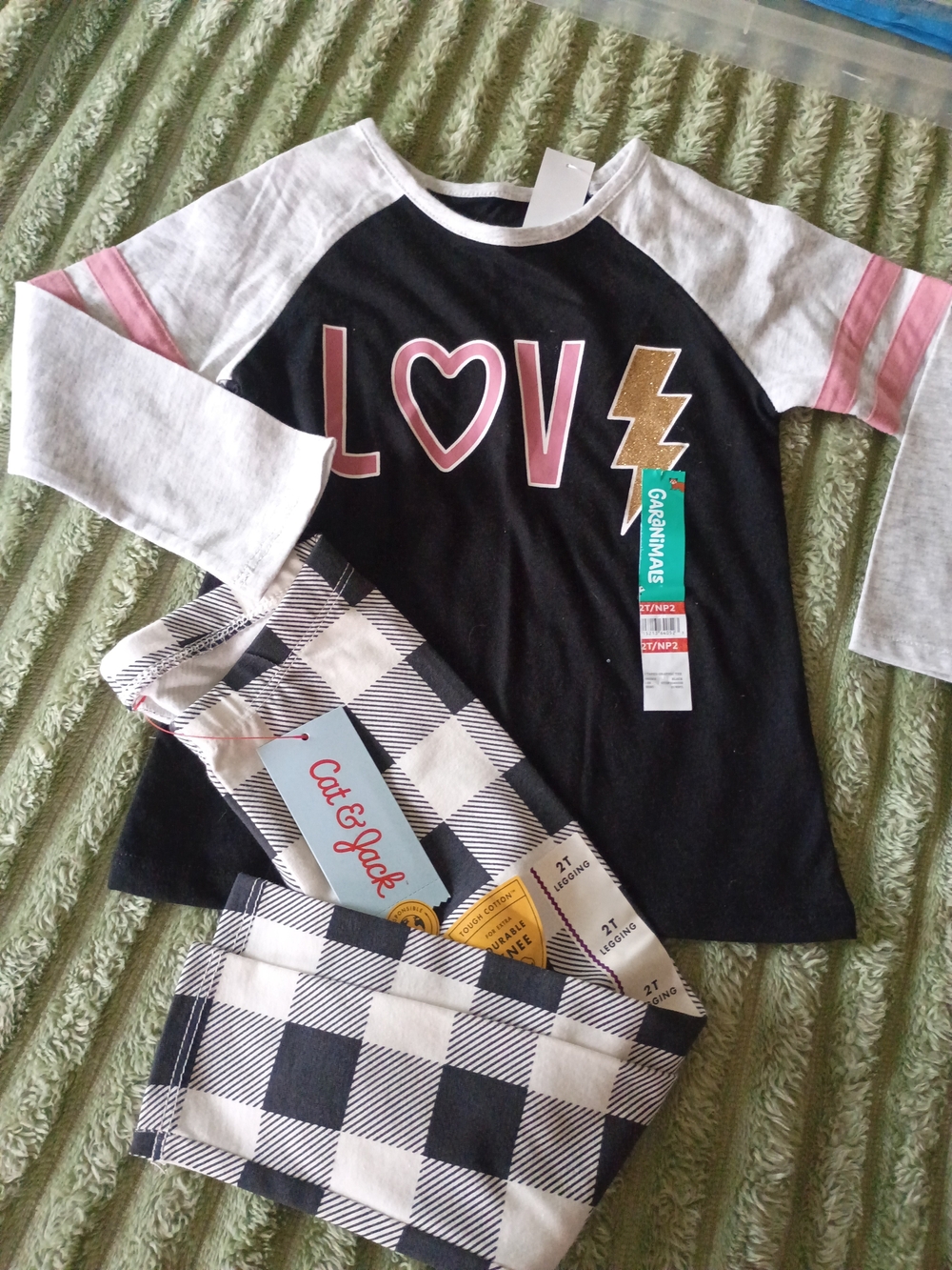 2T Girls Bundle - Picture 3 of 4